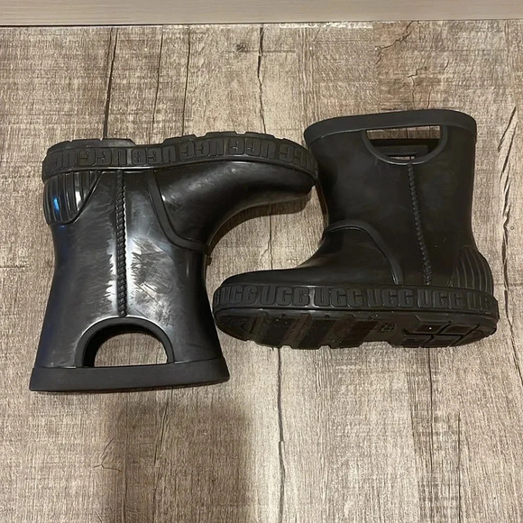 UGG - Toddlers Drizlita Rain Boots - Black - Size 11 - Picture 3 of 8